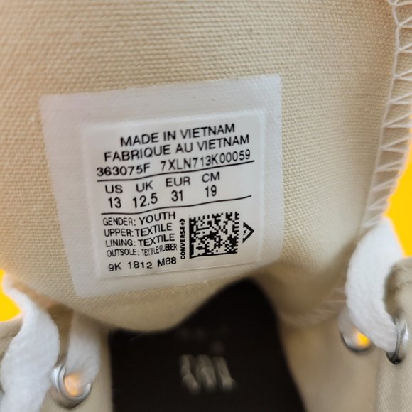 Converse  Chuck Taylor All Star  High  Unisex  363075F Size 13 Youth - Picture 10 of 10